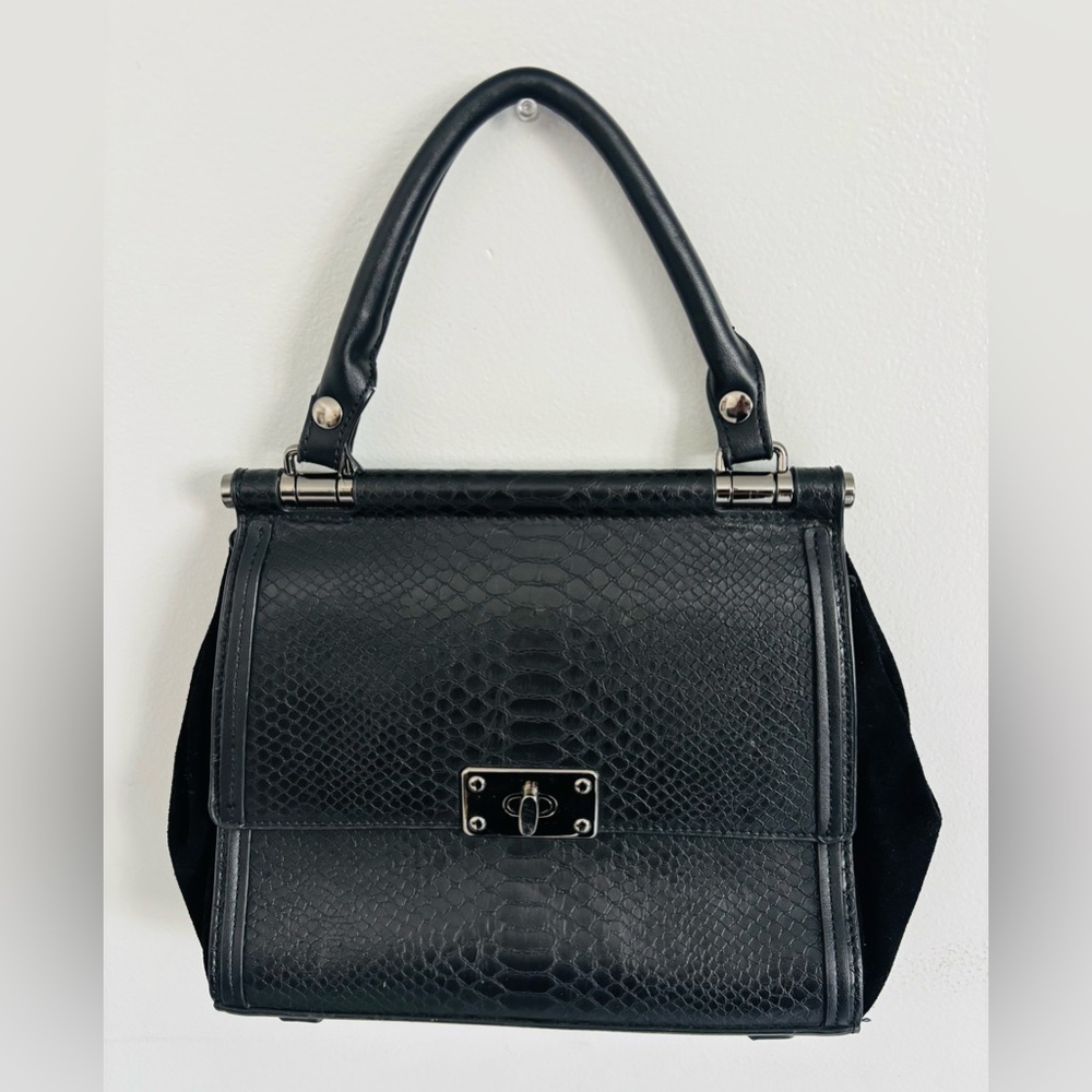 Simply Noelle The Perfect Shoulder Bag